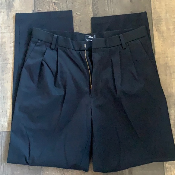 Men’s Classic Fit Dockers - Picture 2 of 4